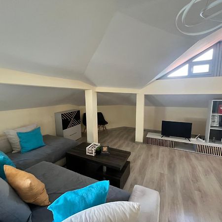 Apartment Happy Holiday Lazur Burgas Esterno foto