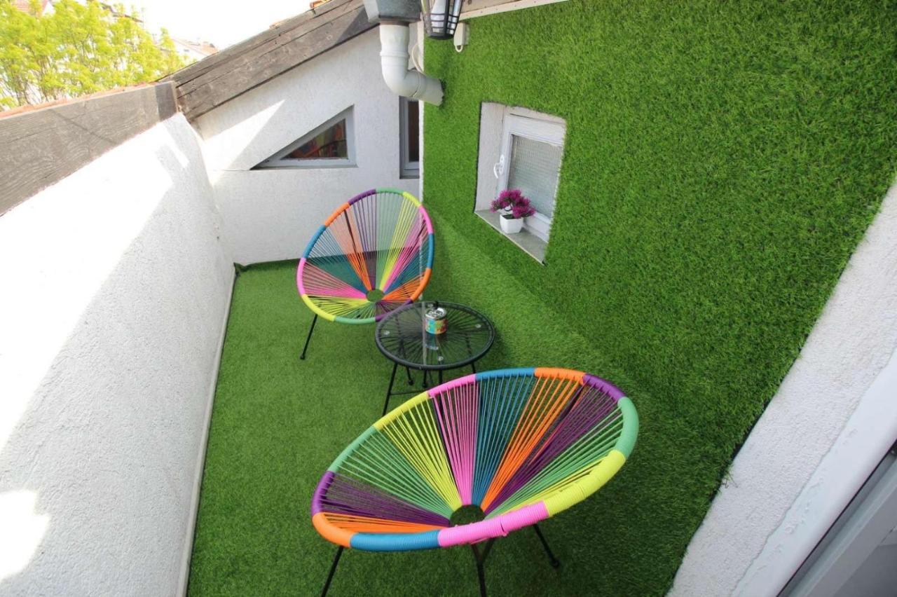 Apartment Happy Holiday Lazur Burgas Esterno foto