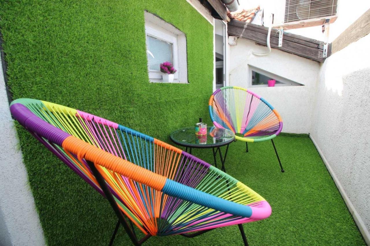 Apartment Happy Holiday Lazur Burgas Esterno foto