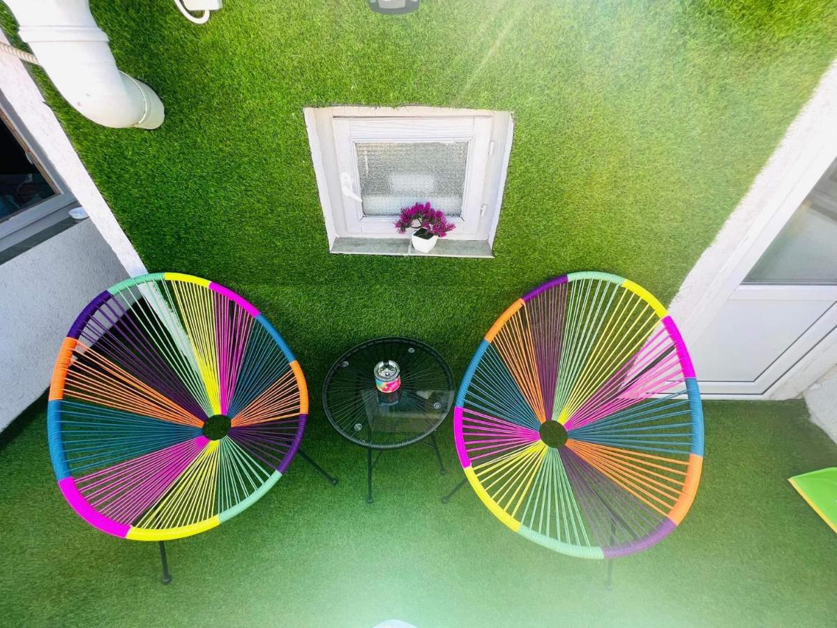 Apartment Happy Holiday Lazur Burgas Esterno foto